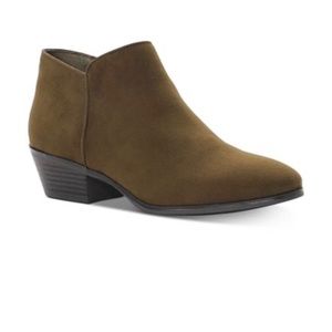 Style & Co Wileyy Ankle Booties size11